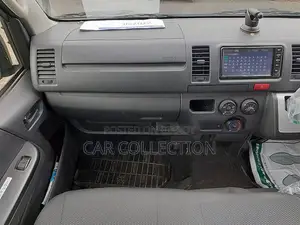 টয়োটা হায়েস ২০২১ ব্ল্যাক