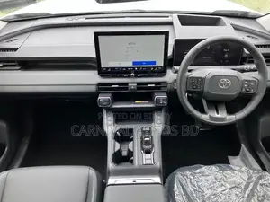 নতুন টয়োটা র্যাভ৪ ২০২৬ সাদা