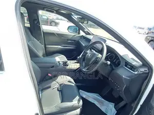 টয়োটা হ্যারিয়ার ২০২৩ হোয়াইট