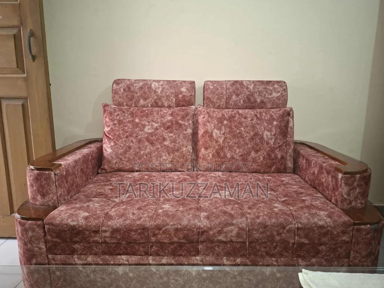 Urgent sale. 2+2+1