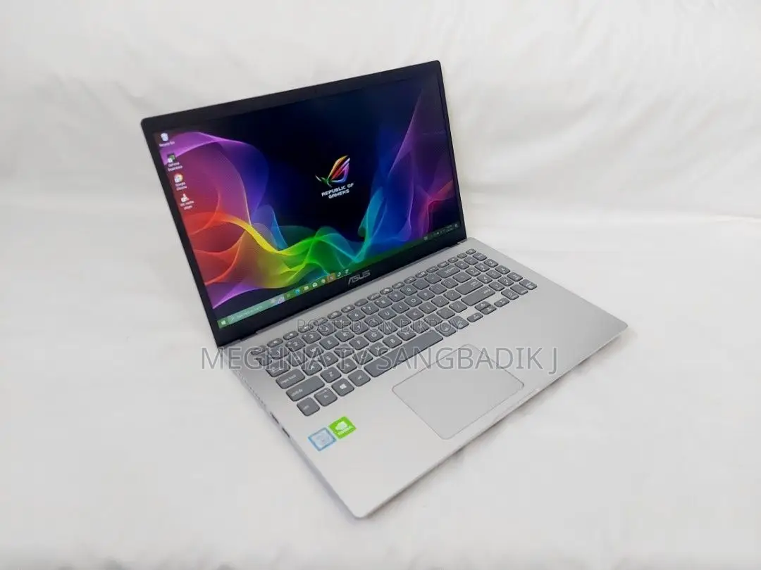 Laptop ASUS 3GB Intel SSD 256GB