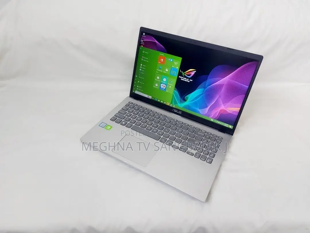 Laptop ASUS 3GB Intel SSD 256GB