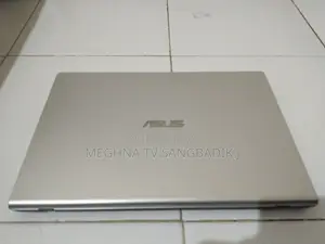 Laptop ASUS 3GB Intel SSD 256GB