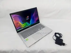 Laptop ASUS 3GB Intel SSD 256GB