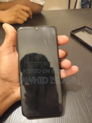 অপ্পো এফ১৫ ১২৮ জিবি ব্ল্যাক