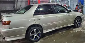 Toyota Corona Premio 1.6 Front-Wheel Drive 2000 Pearl