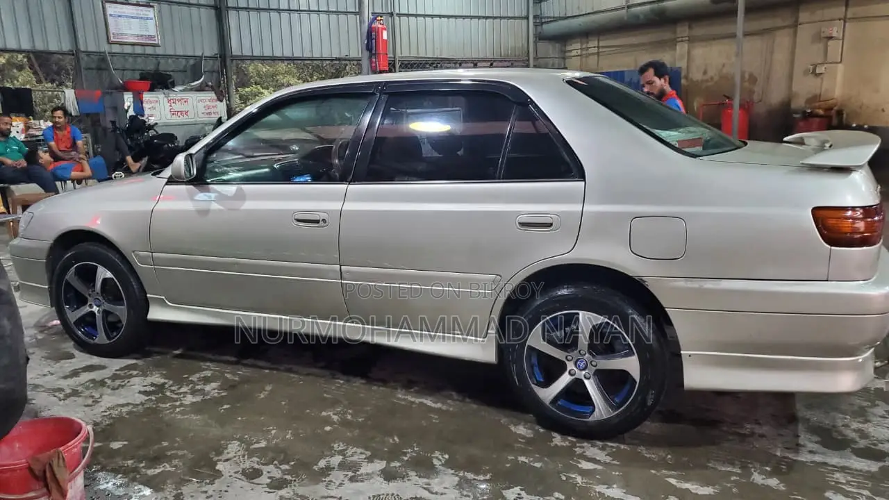 Toyota Corona Premio 1.6 Front-Wheel Drive 2000 Pearl