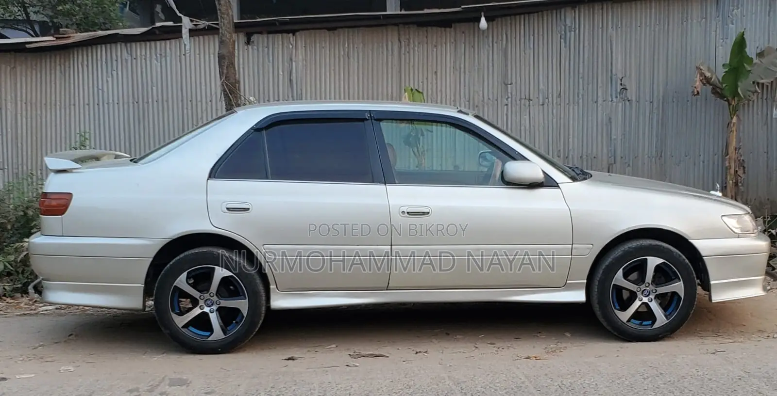 Toyota Corona Premio 1.6 Front-Wheel Drive 2000 Pearl