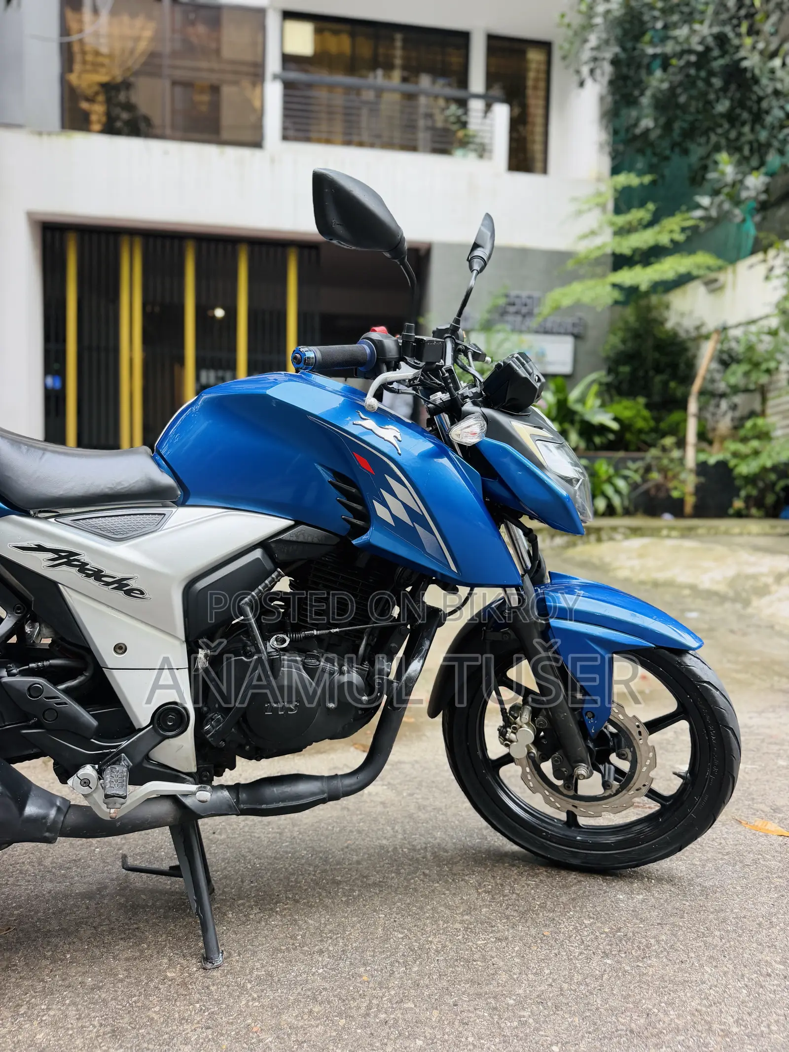 TVS Apache RTR 160 4V 2022 Blue
