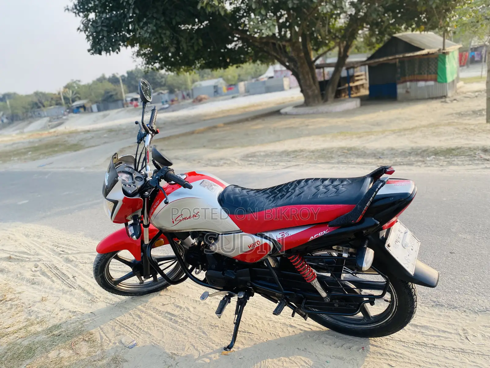 হিরো স্প্লেন্ডার আইস্মার্ট ২০১৬ সিলভার