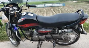 হিরো এইচএফ ডিলাক্স ২০১০ কালো