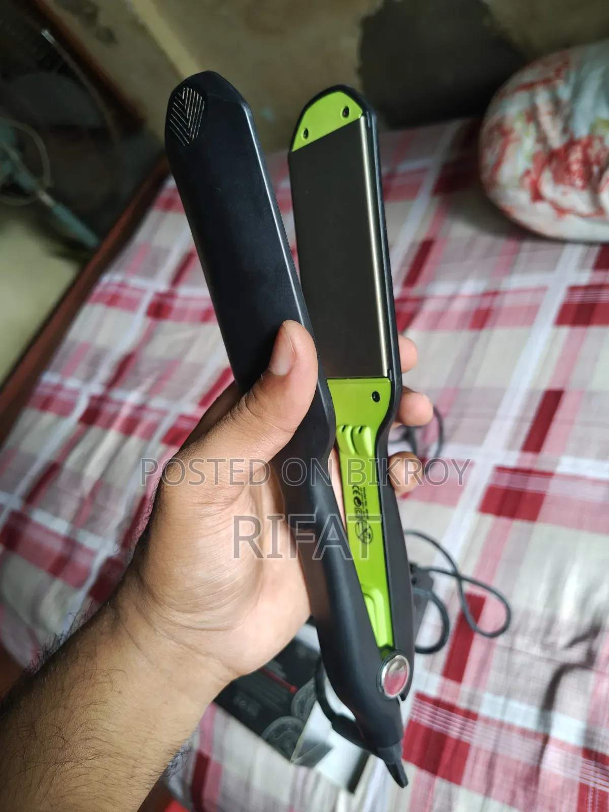 হেয়ার স্ট্রেইটনার