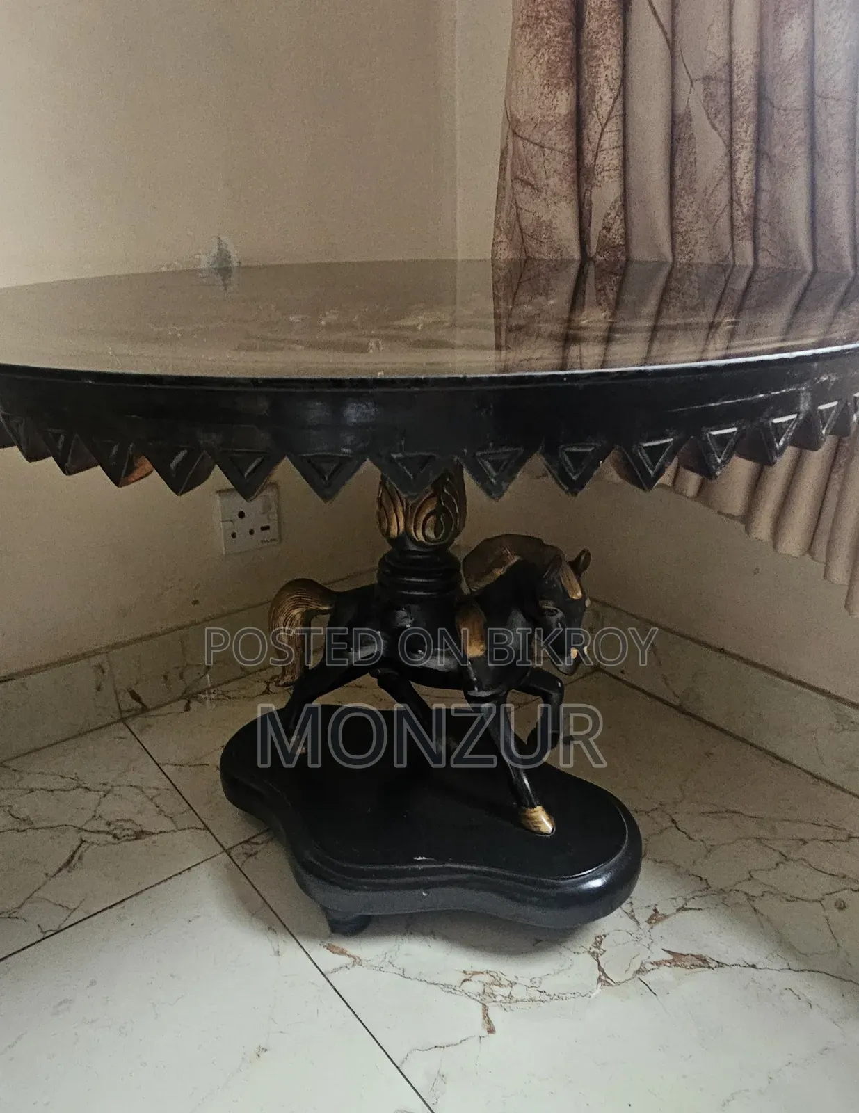 A Centre Table Will Be Sold