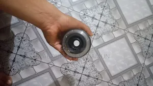 ক্যানন ৭৫-৩০০ এমএম লেন্স