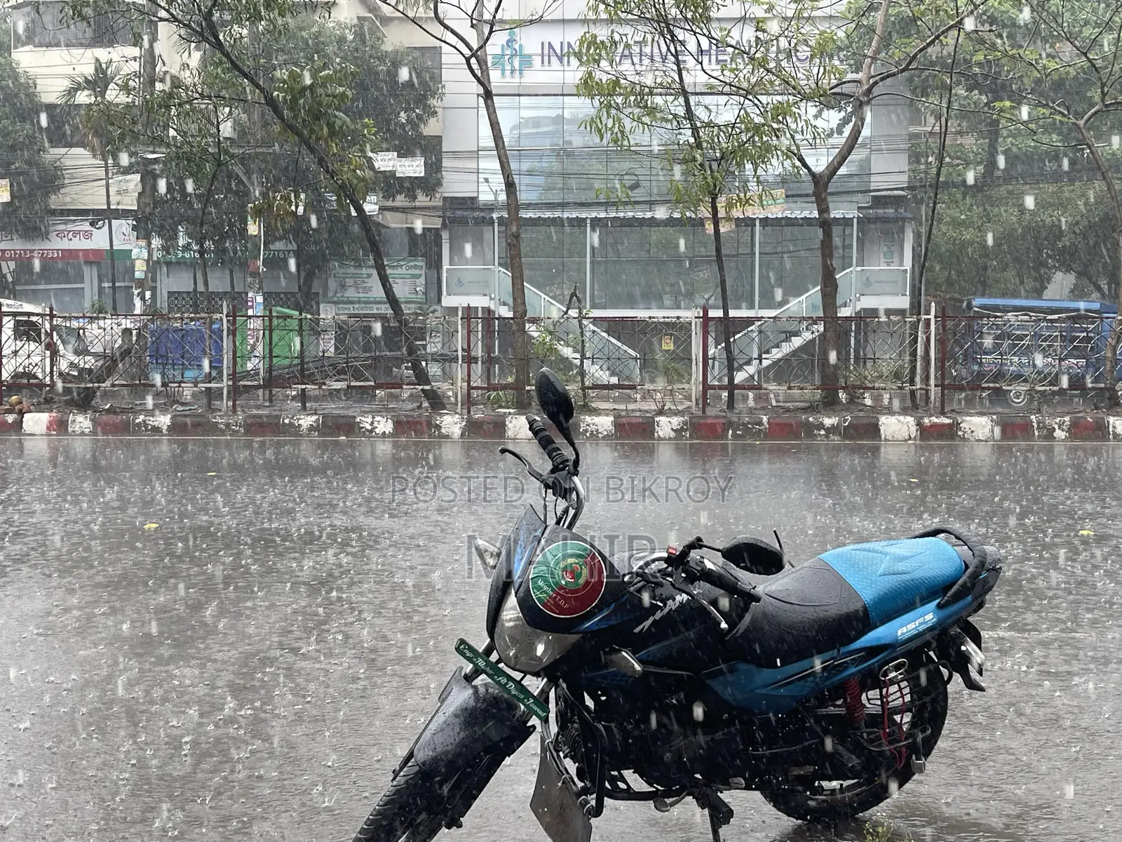 হিরো গ্ল্যামার ২০১৫ নীল