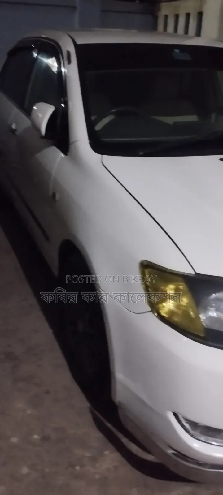টয়োটা করোল্লা ২০০৪ সাদা