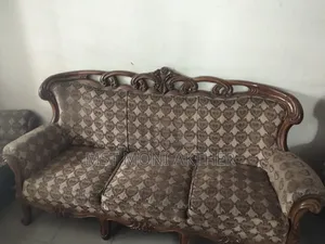 কাঠের সোফা