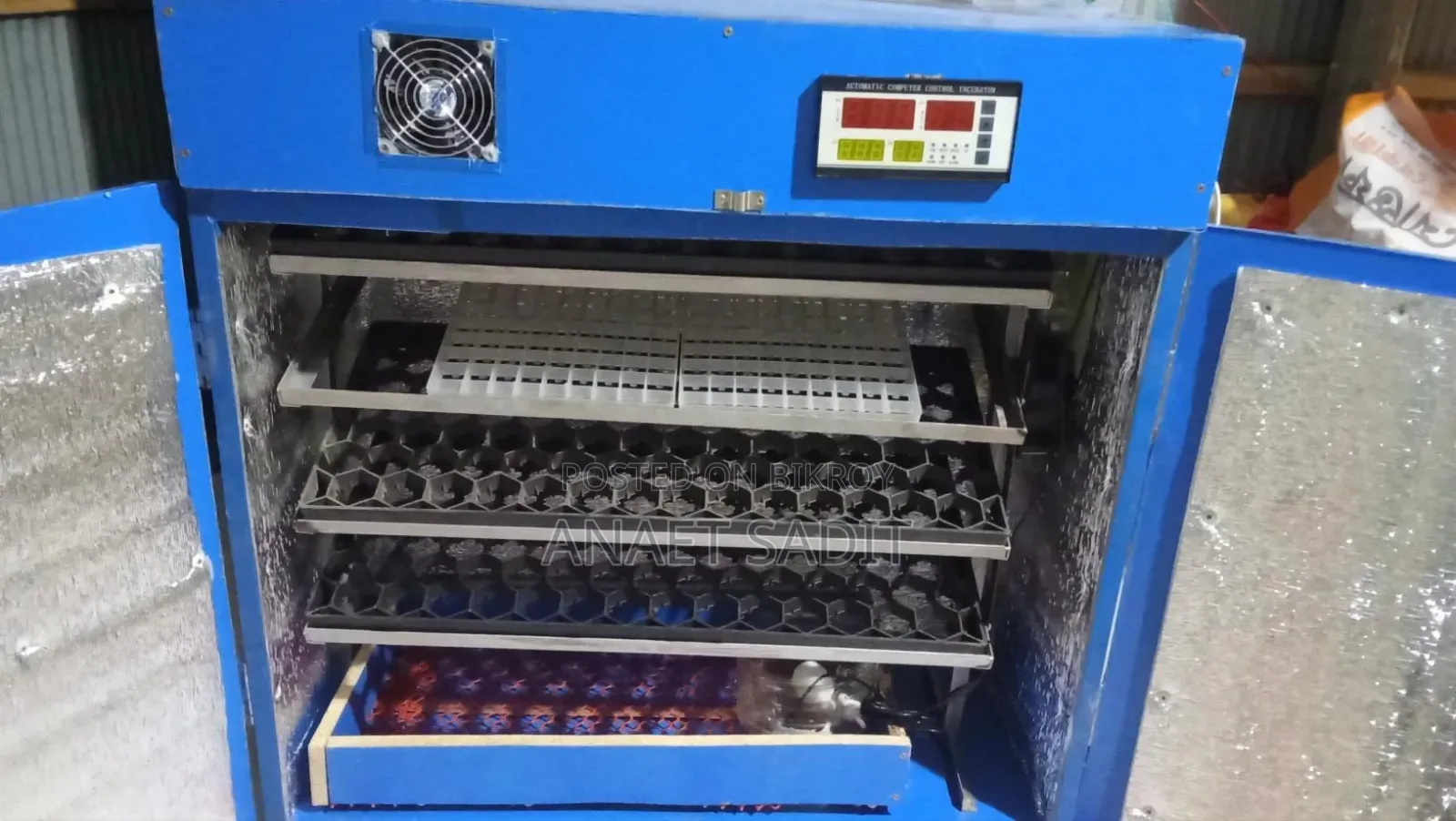 Egg Hatching Machine - Incubator