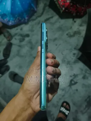 মোটোরোলা এজ ৬০ ফিউশন ২৫৬ জিবি