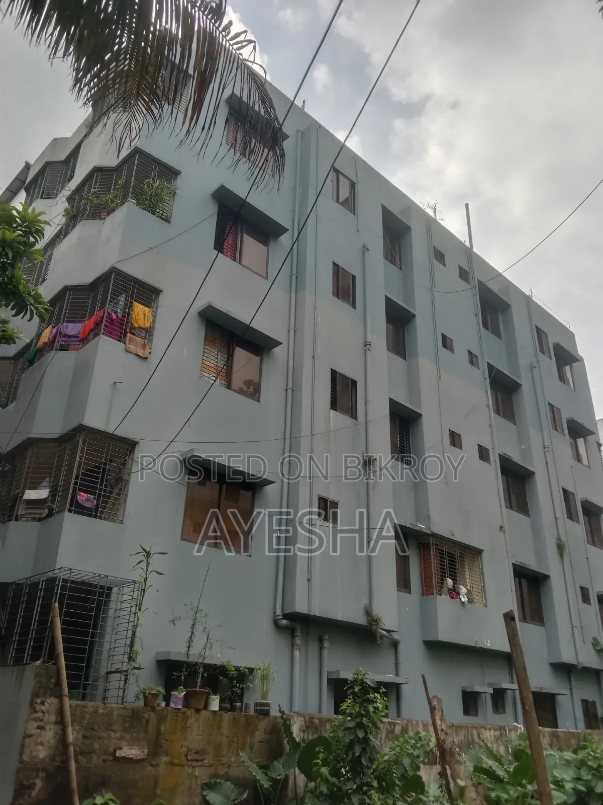 বায়েজিদে ১০ বেডরুমের বাড়ি বিক্রয়