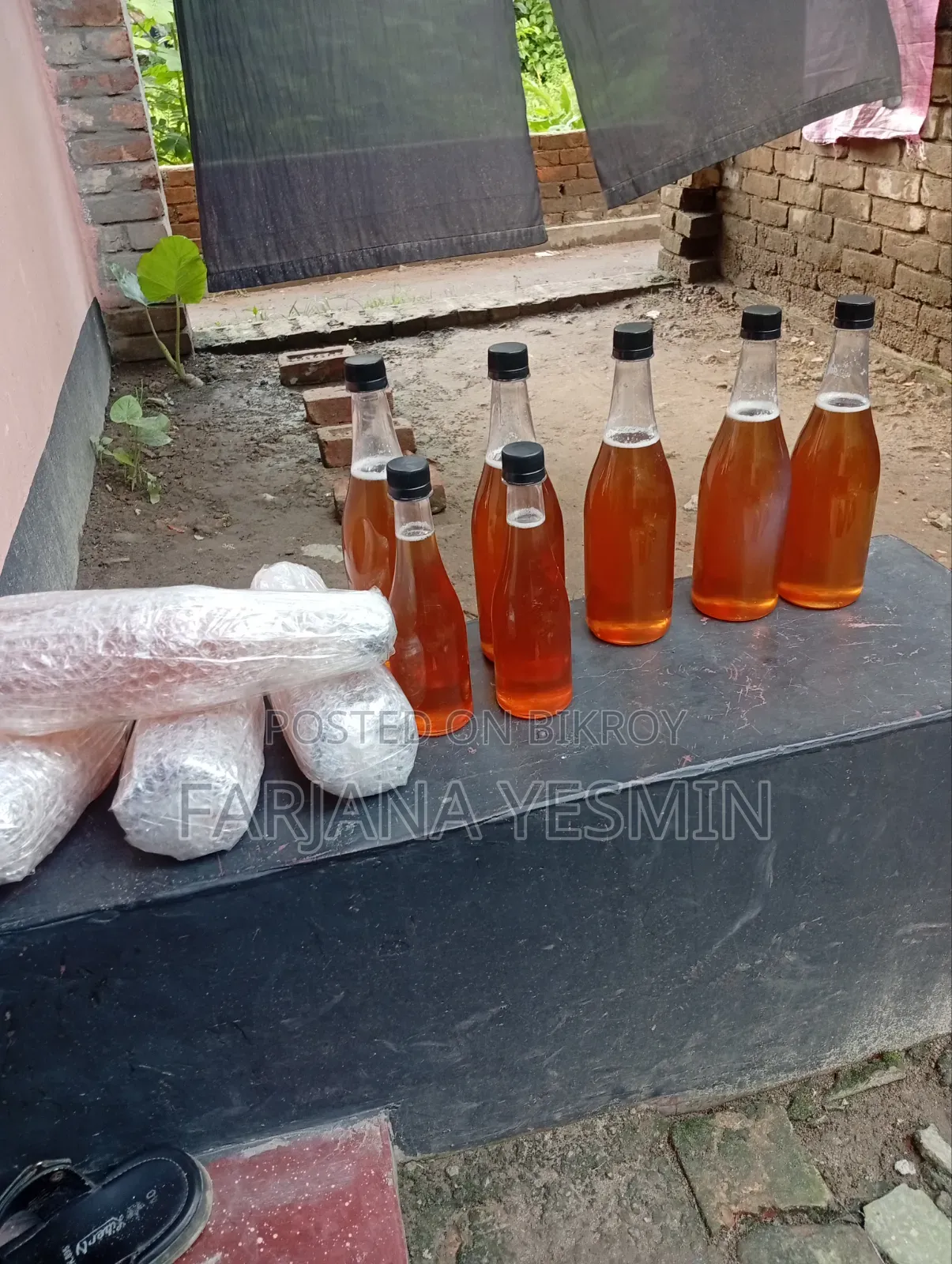সুন্দরবনের প্রাকৃতিক চাকের মধু