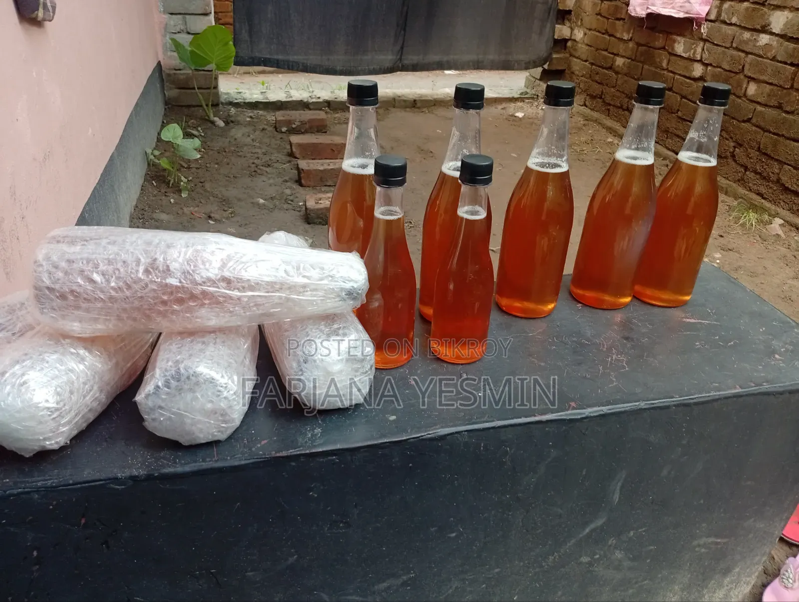 সুন্দরবনের প্রাকৃতিক চাকের মধু