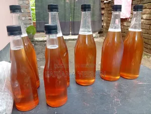 সুন্দরবনের প্রাকৃতিক চাকের মধু