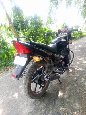 Runner Bullet 100 2016 Black