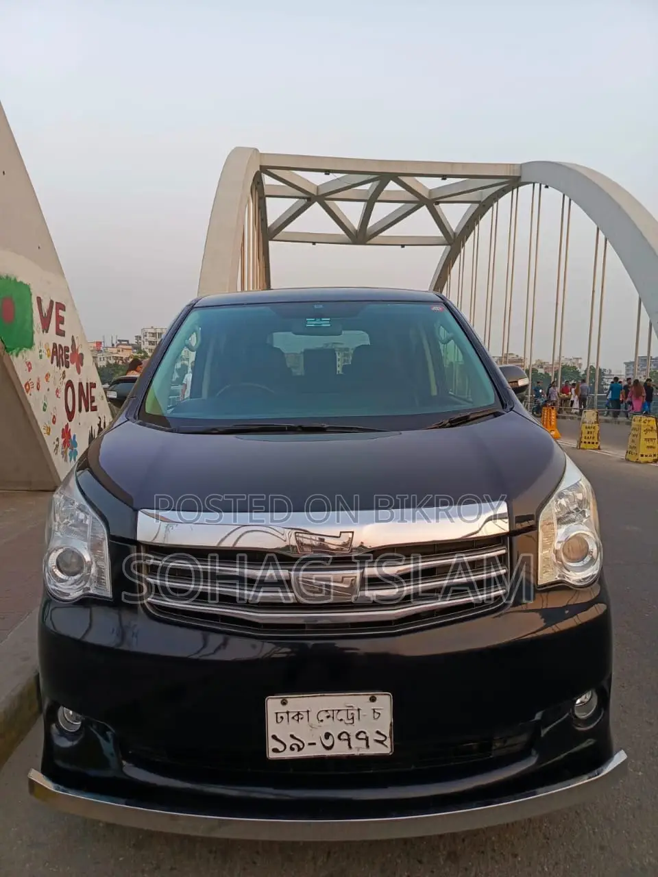 টয়োটা নোয়া ২.০ ১৪৩এইচপি ওয়াইওয়াই এফডব্লিউডি (৫ সিটার) ২০১১ ব্ল্যাক