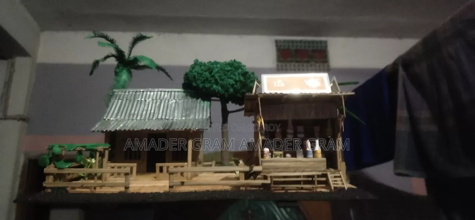 হাতেতৈরি শো-পিস, গ্রামীণ দৃশ্য, বাঁশের তৈরি ঘর, ঘর সাজানোর জিনিস, হোম ডেকর