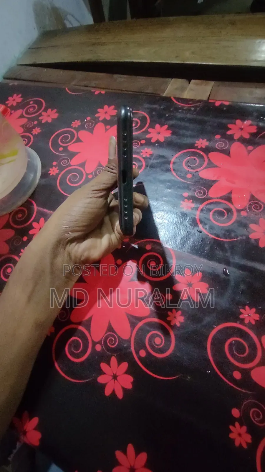 Hisense E50 64 GB Black