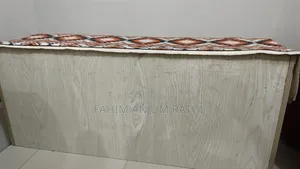 কম্পিউটার টেবিল এবং বুক সেলফ