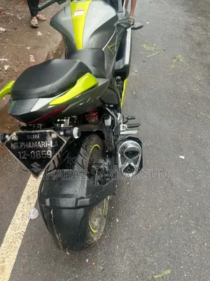 সুজুকি জিক্সার এসএফ ২০২৫ সিলভার