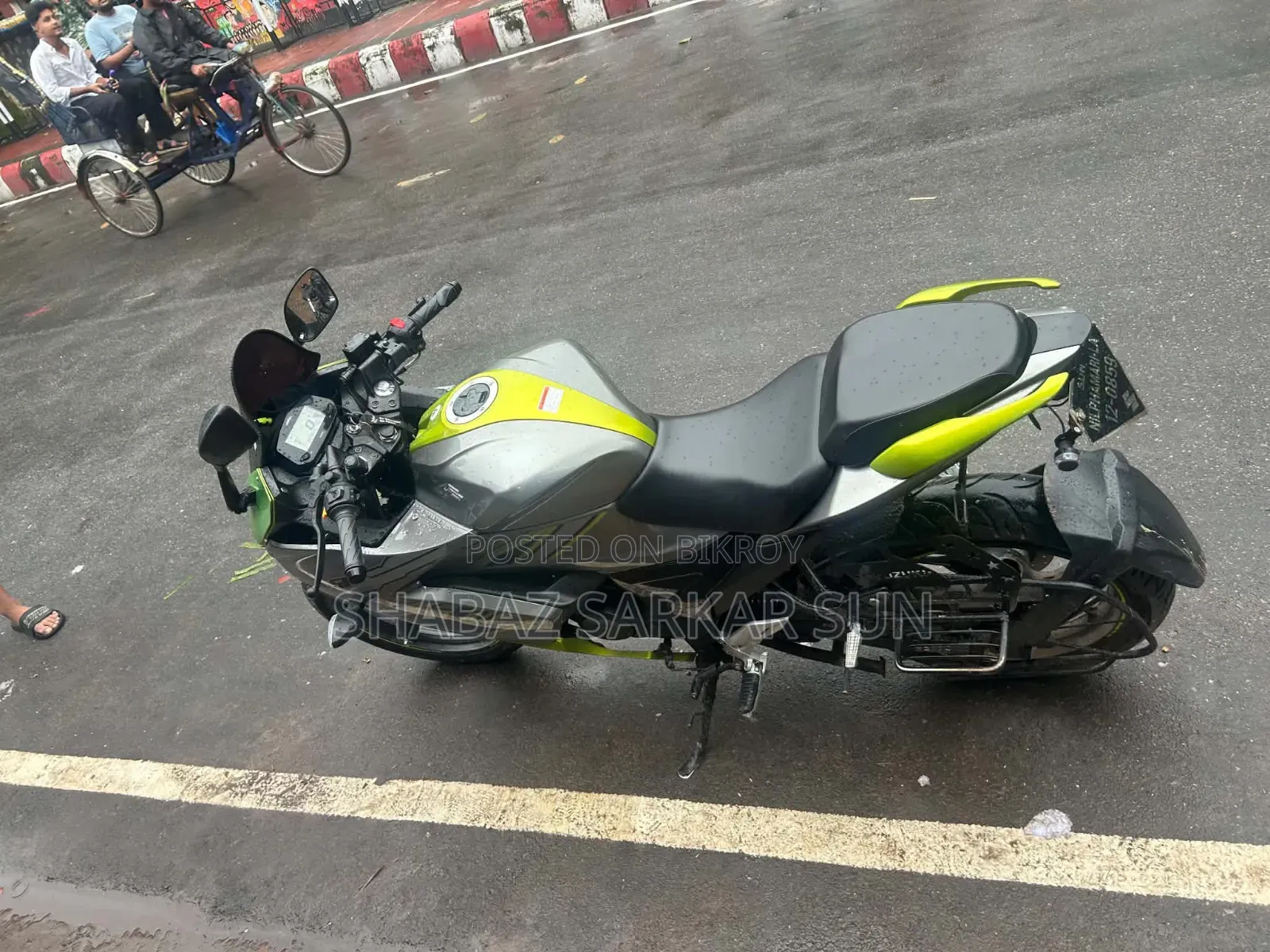 সুজুকি জিক্সার এসএফ ২০২৫ সিলভার