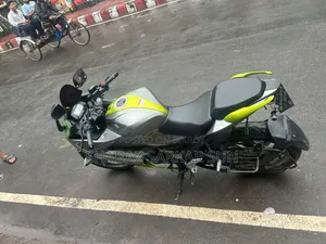 সুজুকি জিক্সার এসএফ ২০২৫ সিলভার