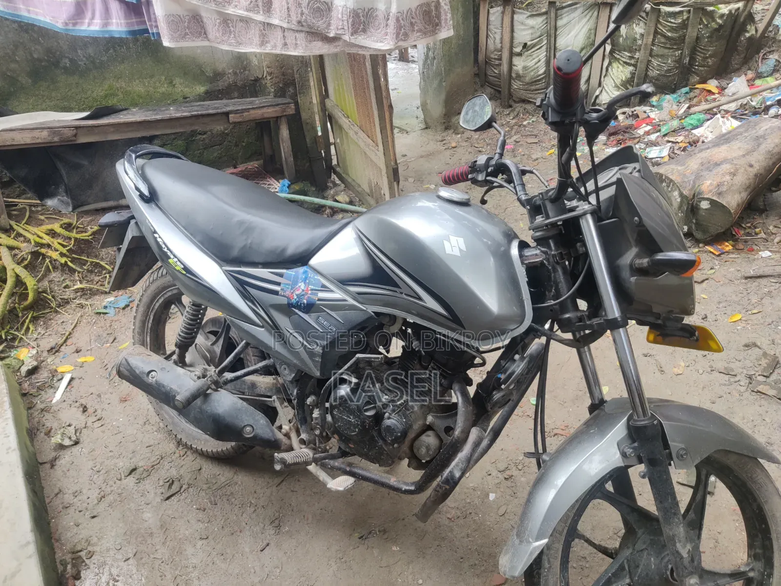 সুজুকি হায়াতে ইপি ২০২২ সিলভার