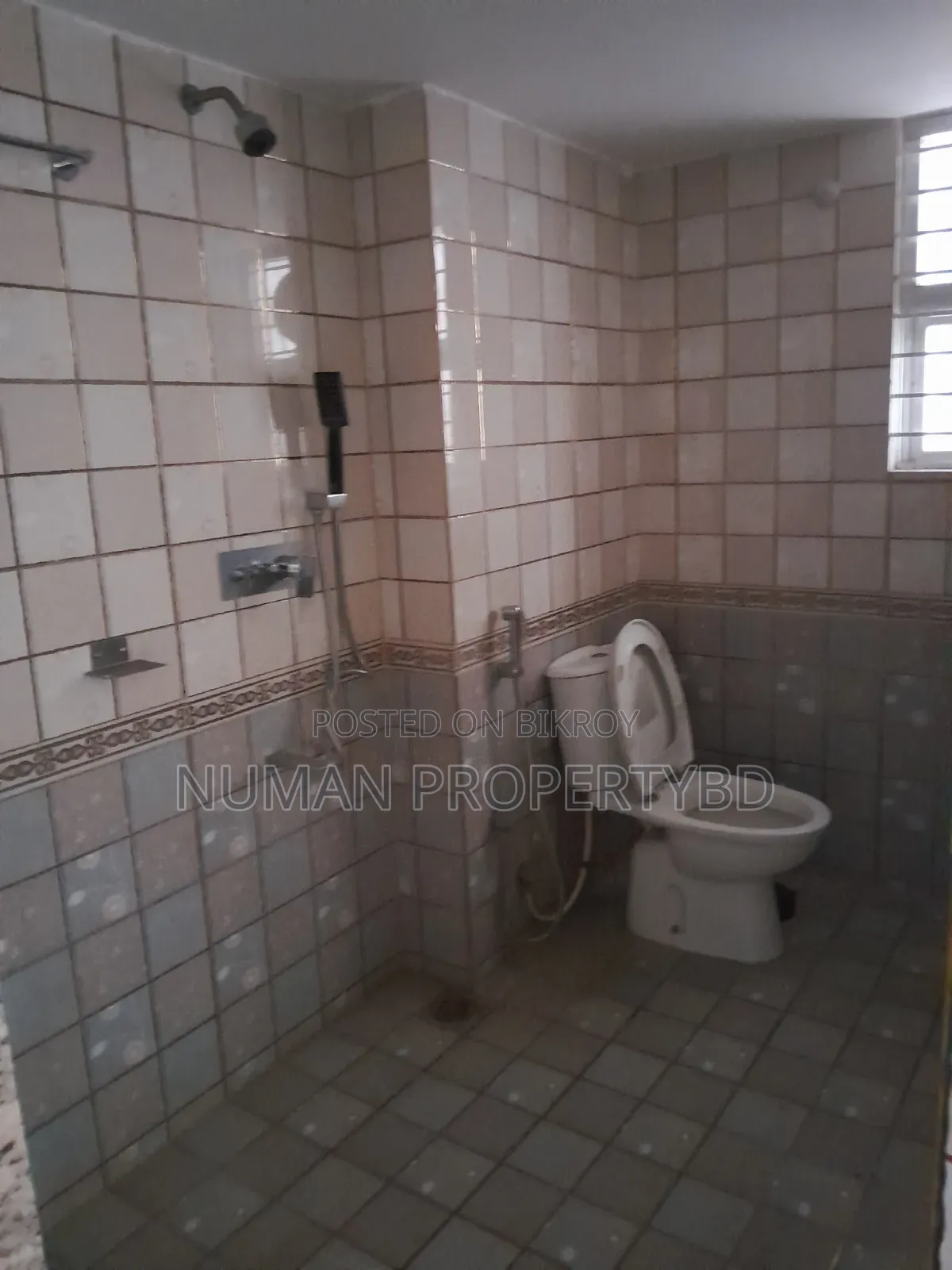 4-Bedroom Apartment in Numan Property Bd, Basundhara for Rent