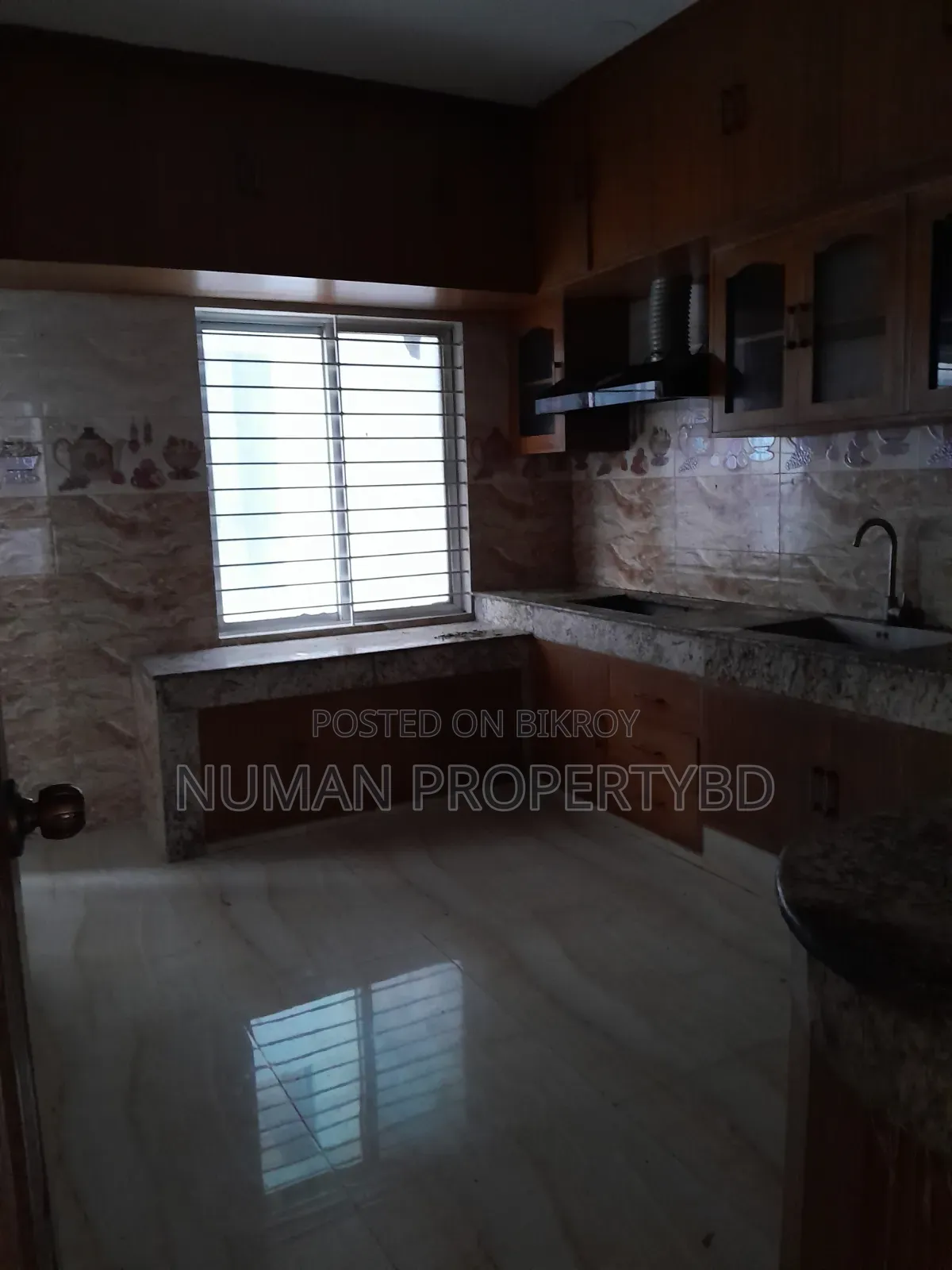 4-Bedroom Apartment in Numan Property Bd, Basundhara for Rent