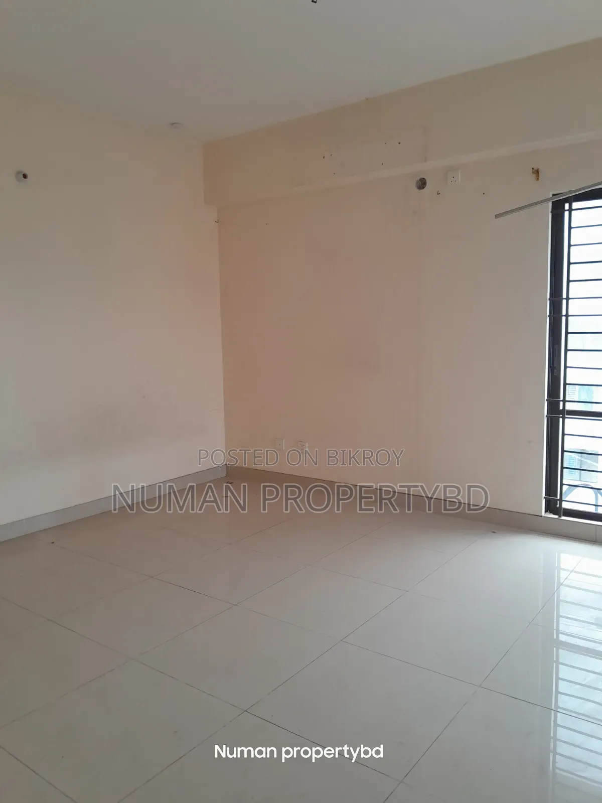 ৩ বেডরুমের অ্যাপার্টমেন্ট নুমান প্রোপার্টি বিডি, বসুন্ধরা এ ভাড়ার জন্য