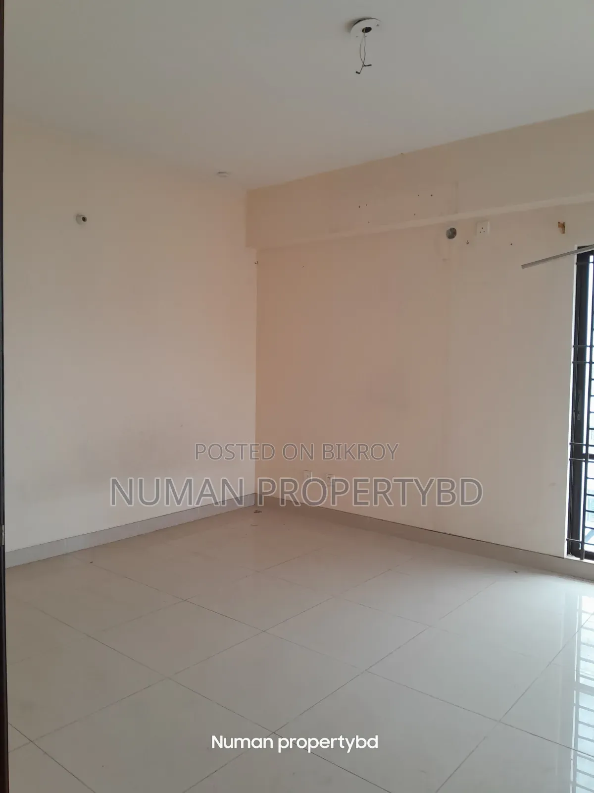 ৩ বেডরুমের অ্যাপার্টমেন্ট নুমান প্রোপার্টি বিডি, বসুন্ধরা এ ভাড়ার জন্য