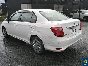 টয়োটা এক্সিও ২০২১ হোয়াইট