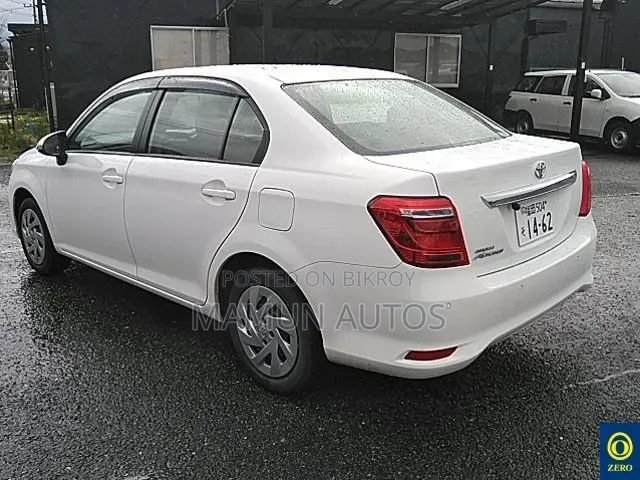 টয়োটা এক্সিও ২০২১ হোয়াইট
