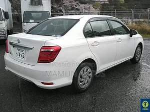 টয়োটা এক্সিও ২০২১ হোয়াইট