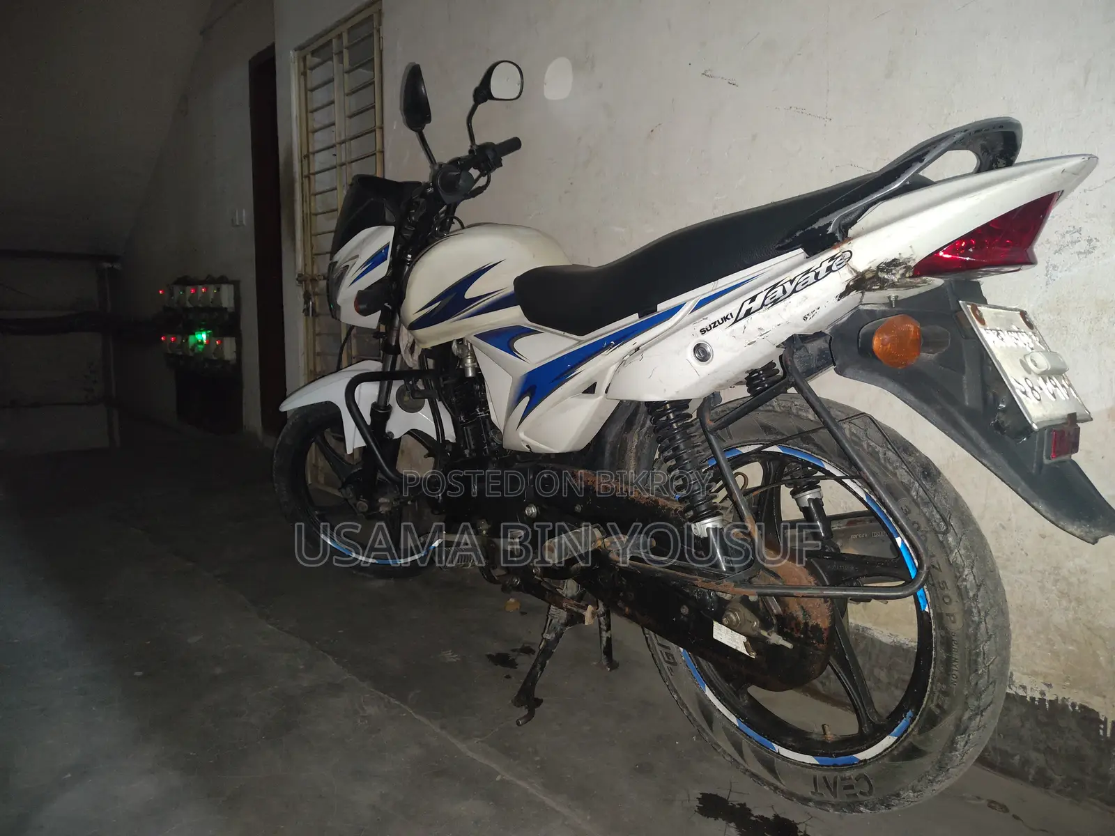 সুজুকি হায়াতে ২০১৮ সাদা
