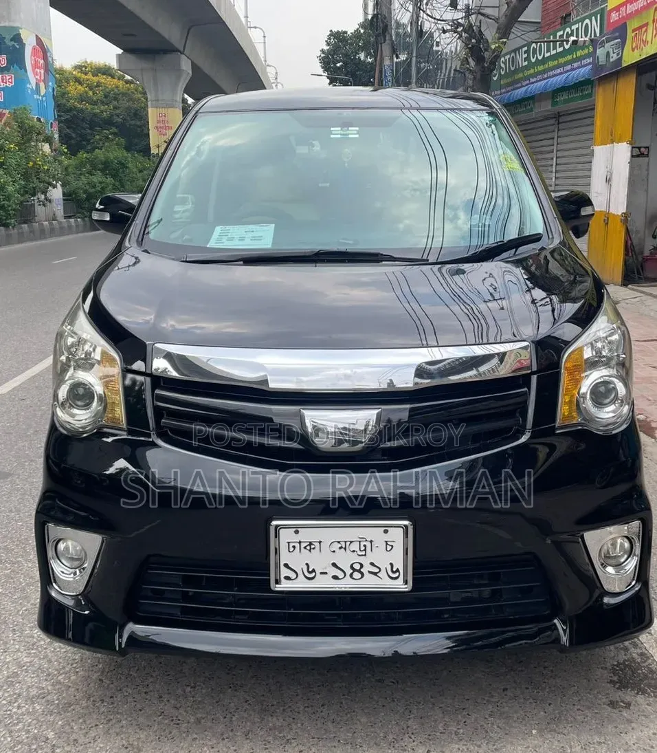 টয়োটা নোয়া ২০১১ ব্ল্যাক