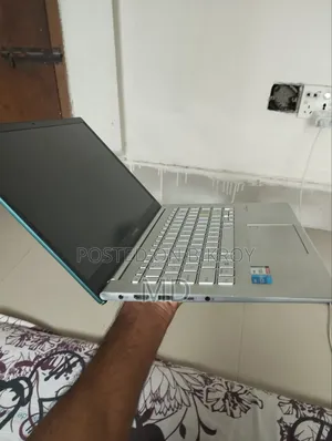 New Laptop ASUS VivoBook X540SA 8GB Intel Core I5 HDD+SSD 512GB