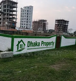 30ft Road 3 Katha Park North at Sector-16/H