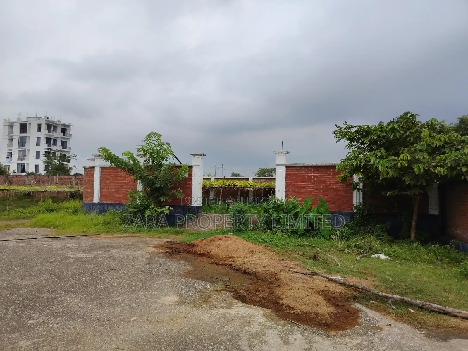 South facing 5 katha in Sector No. 21.