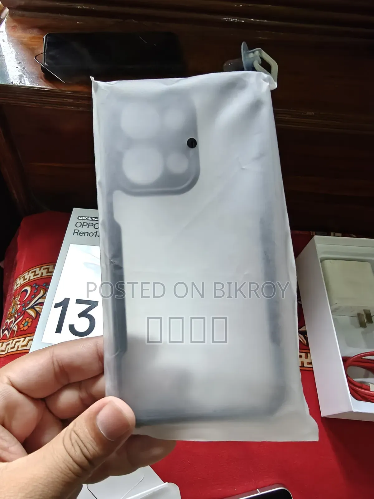 অপ্পো রেনো১৩ ৫জি ২৫৬ জিবি সাদা