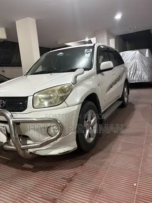 টয়োটা আরএভি৪ ১.৮ ২০০৫ পার্ল